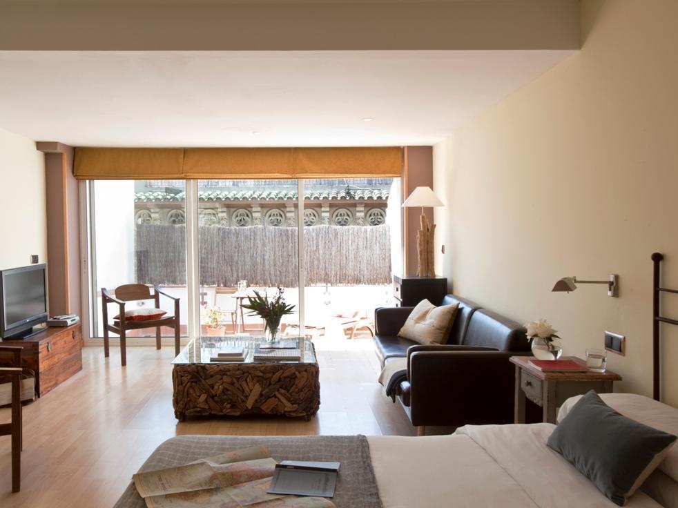 Ainb Las Ramblas-Colon Apartments Barcelona Exterior photo