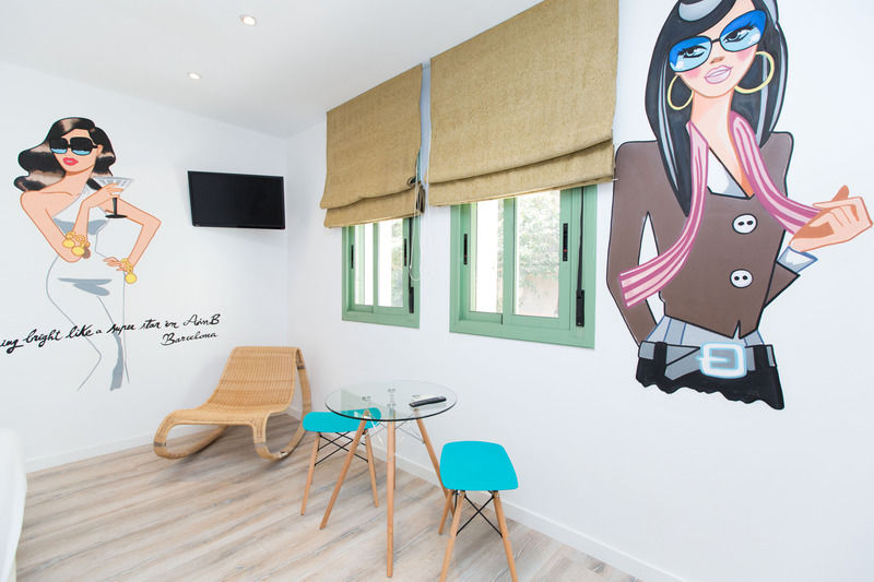 Ainb Las Ramblas-Colon Apartments Barcelona Exterior photo