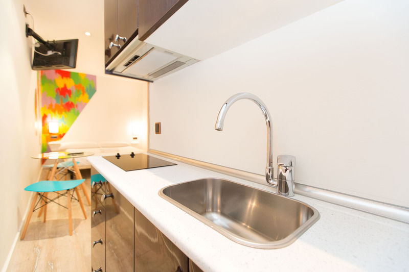 Ainb Las Ramblas-Colon Apartments Barcelona Exterior photo