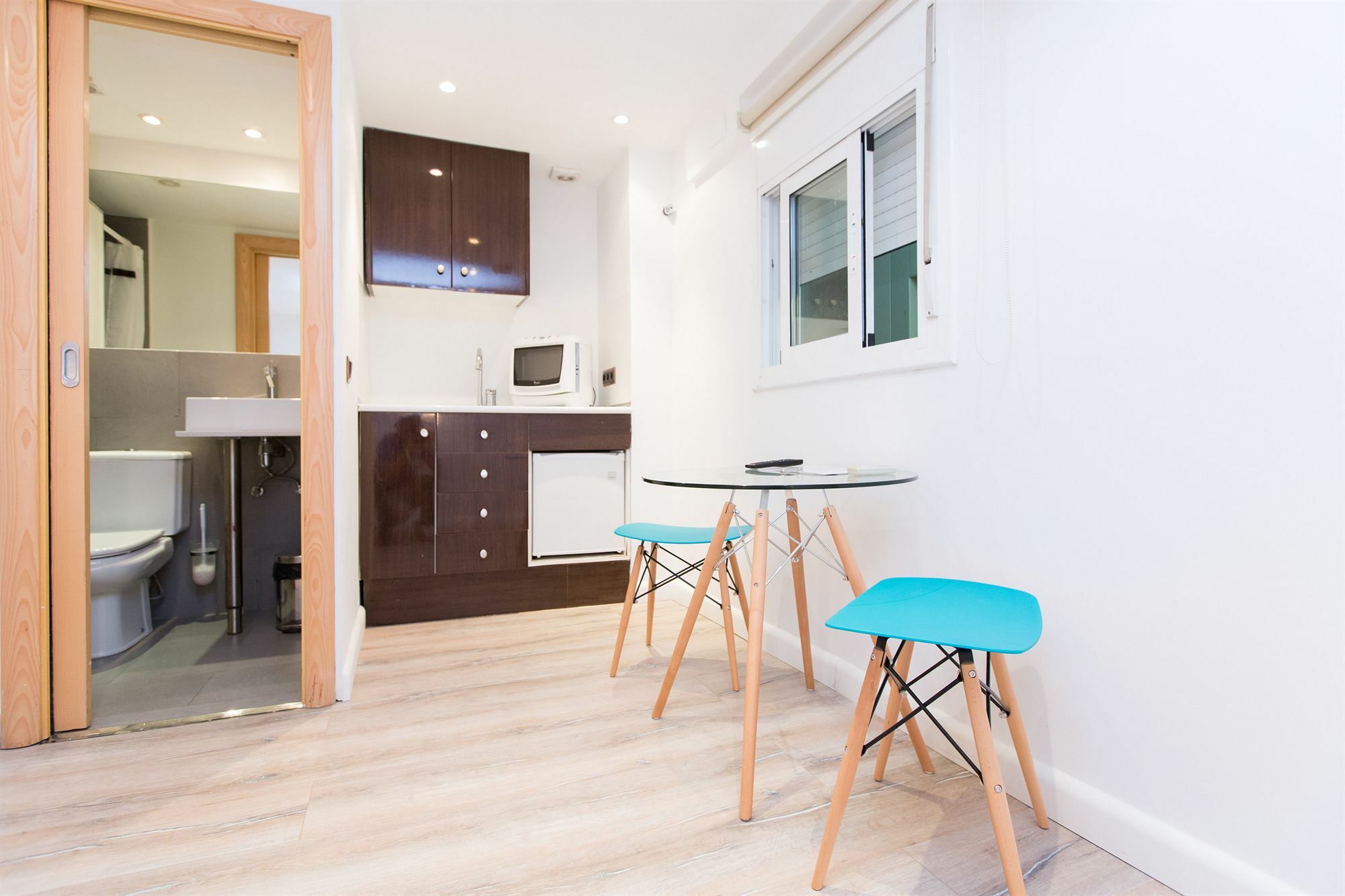 Ainb Las Ramblas-Colon Apartments Barcelona Exterior photo